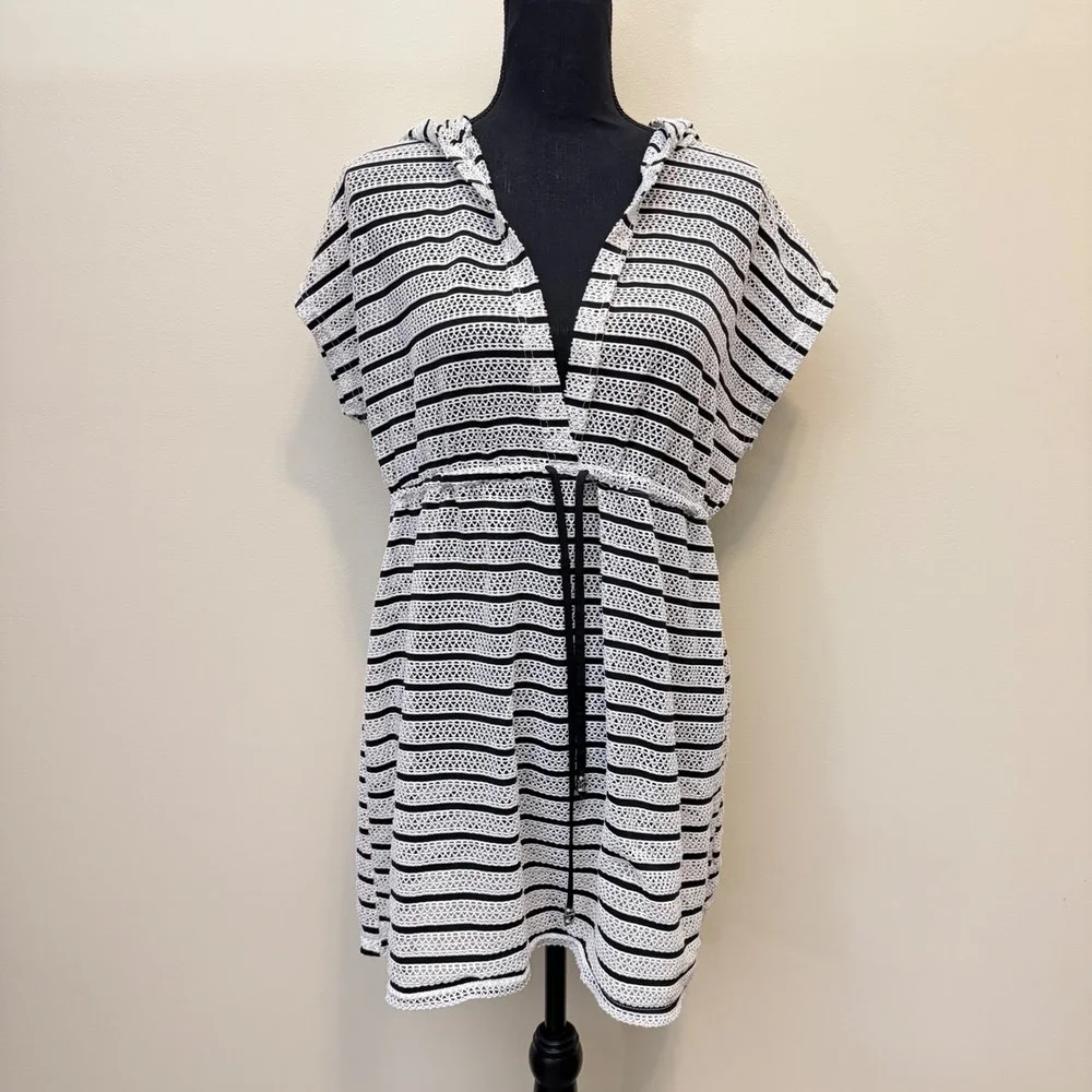 Club Z Collection Women XL Black White Striped Hooded Swim Cover Up Crochet Knit